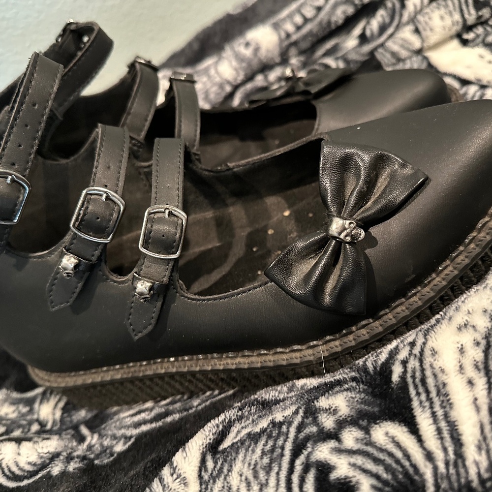 Tuk Maryjane’s with skulls and bows